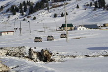 Load image into Gallery viewer, 9 Ngày Mùa Đông Trên Đất Kyrgyzstan